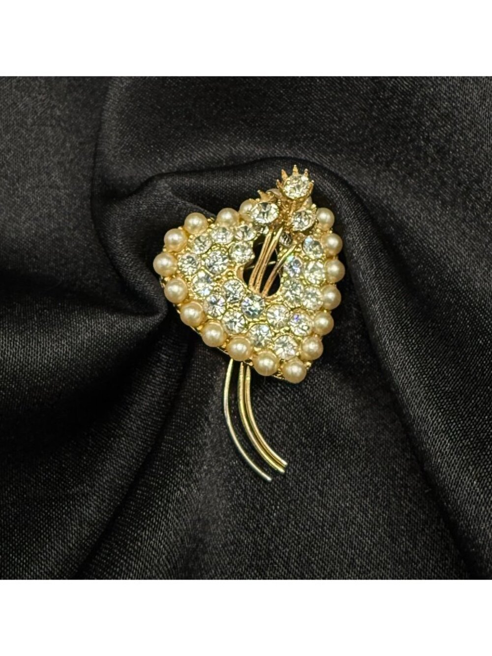 Vintage Midcentury Star Signed Heart Brooch With Faux Pearls